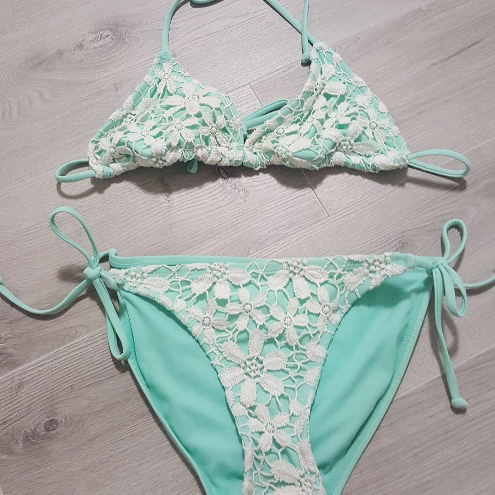 Mint flower lace bikini